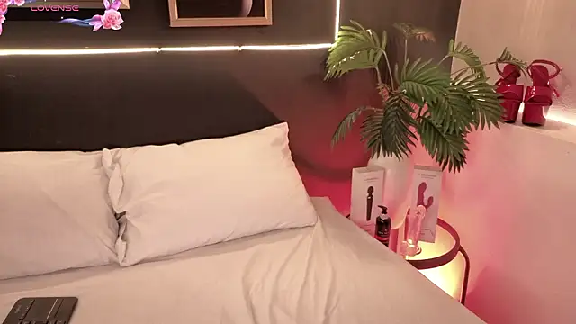 samanthaevanss1 online show from 02-04-26, 02:50