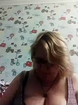 Snapshot of Forest-Lady chatting on 03-20-25, 03:25 Forest-Lady online show from 03-20-25, 03:25