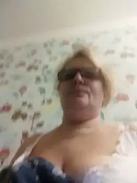 Snapshot of Forest-Lady chatting on 09-09-25, 10:47 Forest-Lady online show from 09-09-25, 10:47