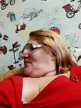 Snapshot of Forest-Lady chatting on 02-14-25, 06:45 Forest-Lady online show from 02-14-25, 06:45