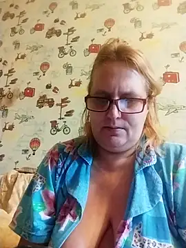 Snapshot of Forest-Lady chatting on 10-02-25, 01:25 Forest-Lady online show from 10-02-25, 01:25