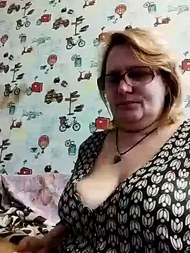 Snapshot of Forest-Lady chatting on 03-13-25, 01:40 Forest-Lady online show from 03-13-25, 01:40
