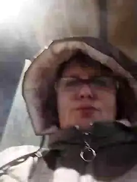 Snapshot of Forest-Lady chatting on 02-14-25, 04:52 Forest-Lady online show from 02-14-25, 04:52