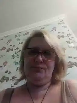 Snapshot of Forest-Lady chatting on 03-08-25, 09:50 Forest-Lady online show from 03-08-25, 09:50
