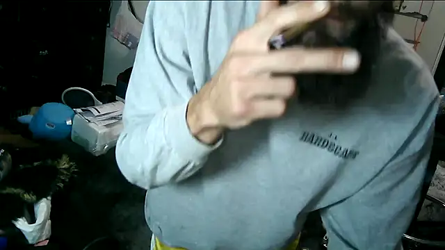 Snapshot of Robriguezxxx chatting on 10-21-25, 02:33 Robriguezxxx online show from 10-21-25, 02:33