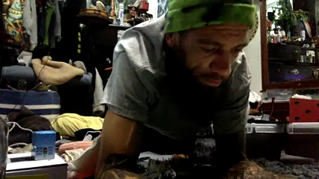 Snapshot of Robriguezxxx chatting on 10-31-25, 05:04 Robriguezxxx online show from 10-31-25, 05:04