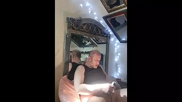 Snapshot of ditchwater chatting on 03-18-25, 02:28 ditchwater online show from 03-18-25, 02:28