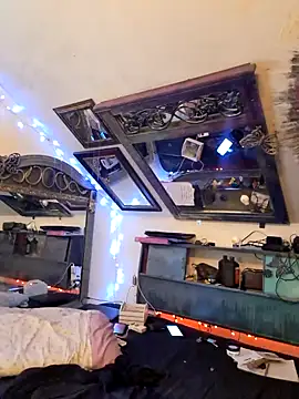 Snapshot of ditchwater chatting on 02-27-25, 05:47 ditchwater online show from 02-27-25, 05:47