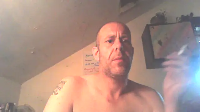 Snapshot of ditchwater chatting on 09-28-25, 12:01 ditchwater online show from 09-28-25, 12:01