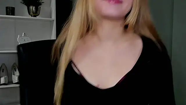 Snapshot of kitty_valeria chatting on 09-22-25, 08:48 kitty valeria online show from 09-22-25, 08:48