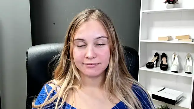 kitty valeria online show from 07-22-26, 02:19