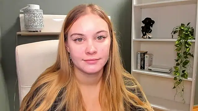 Snapshot of kitty_valeria chatting on 12-21-24, 11:11 kitty valeria online show from 12-21-24, 11:11