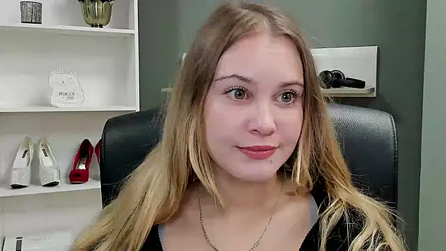 Snapshot of kitty_valeria chatting on 09-15-25, 08:42 kitty valeria online show from 09-15-25, 08:42