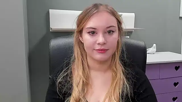 Snapshot of kitty_valeria chatting on 02-08-25, 07:48 kitty valeria online show from 02-08-25, 07:48