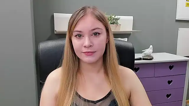 Snapshot of kitty_valeria chatting on 02-09-25, 07:48 kitty valeria online show from 02-09-25, 07:48