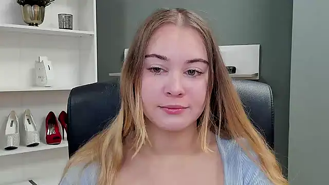 Snapshot of kitty_valeria chatting on 09-28-25, 06:31 kitty valeria online show from 09-28-25, 06:31