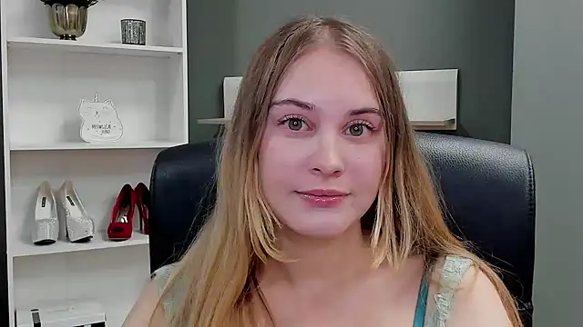 Snapshot of kitty_valeria chatting on 09-29-25, 08:36 kitty valeria online show from 09-29-25, 08:36