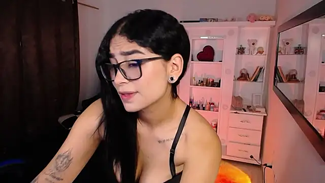Snapshot of thalia_066 chatting on 09-16-25, 07:26 thalia 066 online show from 09-16-25, 07:26