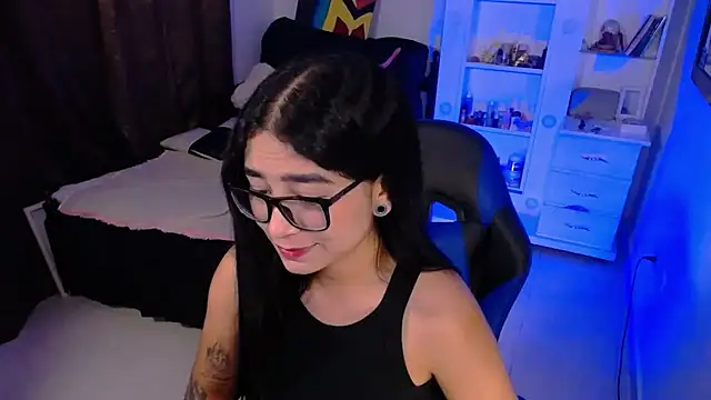 Snapshot of thalia_066 chatting on 09-25-25, 08:48 thalia 066 online show from 09-25-25, 08:48
