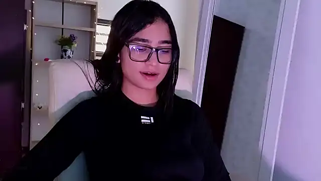 Snapshot of thalia_066 chatting on 12-10-24, 04:38 thalia 066 online show from 12-10-24, 04:38