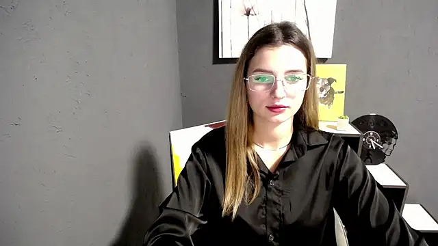 lady olivia  online show from 11-07-25, 01:37