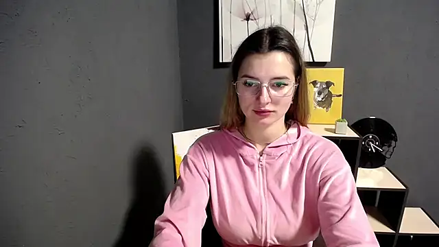 lady olivia  online show from 11-10-25, 02:55