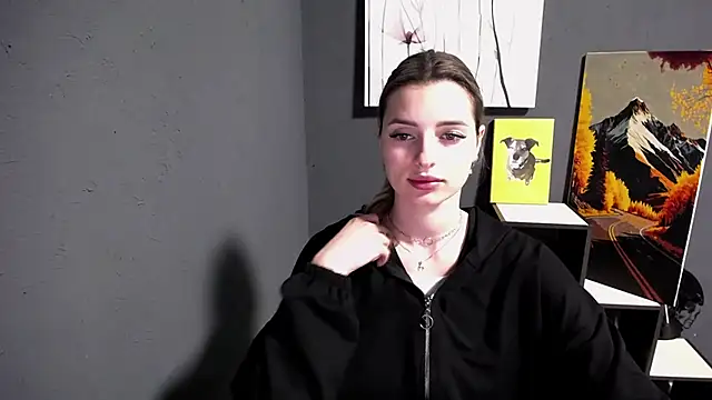 lady olivia  online show from 05-27-26, 04:36