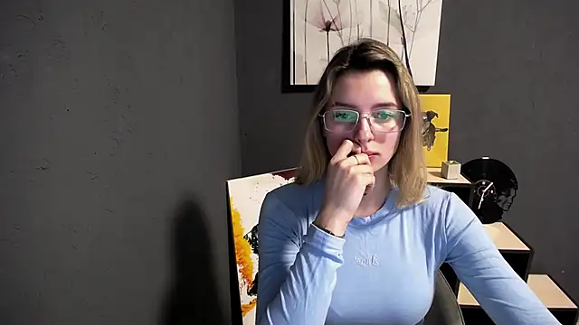 lady olivia  online show from 03-07-26, 03:50