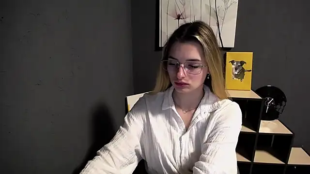 lady olivia  online show from 04-21-26, 12:34