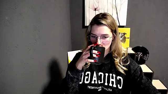 Snapshot of lady_olivia_ chatting on 02-13-26, 05:24 lady olivia online show from 02-13-26, 05:24