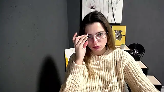 lady olivia  online show from 12-17-25, 01:27