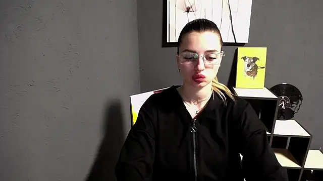 lady olivia  online show from 05-21-26, 12:24