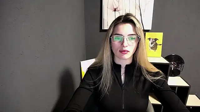lady olivia  online show from 04-23-26, 01:13
