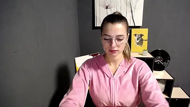Snapshot of lady_olivia_ chatting on 09-16-25, 03:35 lady olivia online show from 09-16-25, 03:35