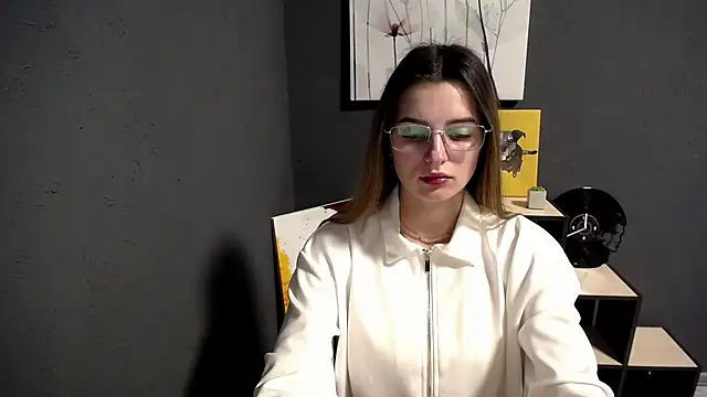 lady olivia  online show from 12-19-25, 01:35