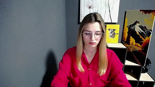 Snapshot of lady_olivia_ chatting on 06-13-26, 12:25 lady olivia online show from 06-13-26, 12:25