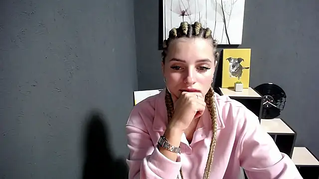 Snapshot of lady_olivia_ chatting on 10-14-25, 03:34 lady olivia online show from 10-14-25, 03:34