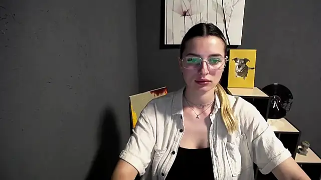 lady olivia  online show from 05-22-26, 12:47
