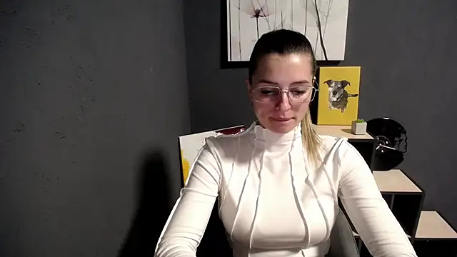 Snapshot of lady_olivia_ chatting on 10-06-25, 02:18 lady olivia online show from 10-06-25, 02:18