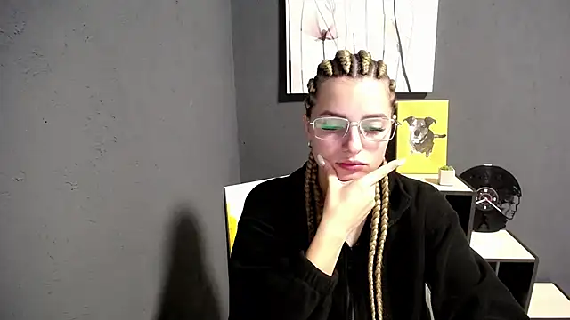 Snapshot of lady_olivia_ chatting on 10-13-25, 02:29 lady olivia online show from 10-13-25, 02:29