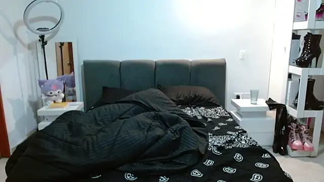 Snapshot of erika_sukubo chatting on 03-03-25, 04:05 erika sukubo online show from 03-03-25, 04:05