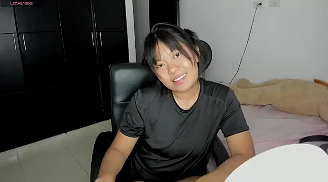 Maxmirth  online show from 12-16-24, 10:45