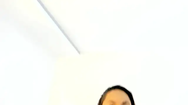 Alisson zambrano online show from 04-17-26, 08:11