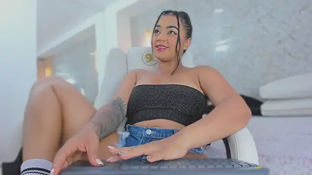 ximena case online show from 10-03-25, 12:17