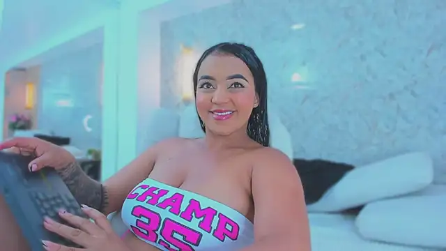 ximena case online show from 10-30-25, 12:25