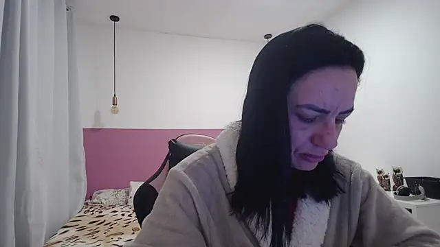 Snapshot of YasmimBrasil chatting on 07-10-26, 06:46 YasmimBrasil online show from 07-10-26, 06:46
