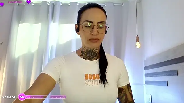 YasmimBrasil online show from 12-17-25, 09:14