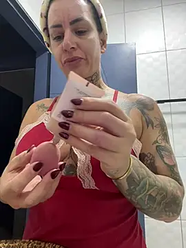 YasmimBrasil online show from 04-13-26, 07:45