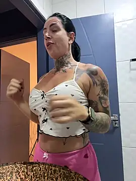 Snapshot of YasmimBrasil chatting on 04-23-26, 06:09 YasmimBrasil online show from 04-23-26, 06:09