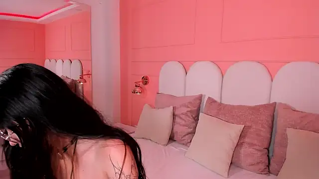 emilly williams  online show from 02-05-25, 05:09